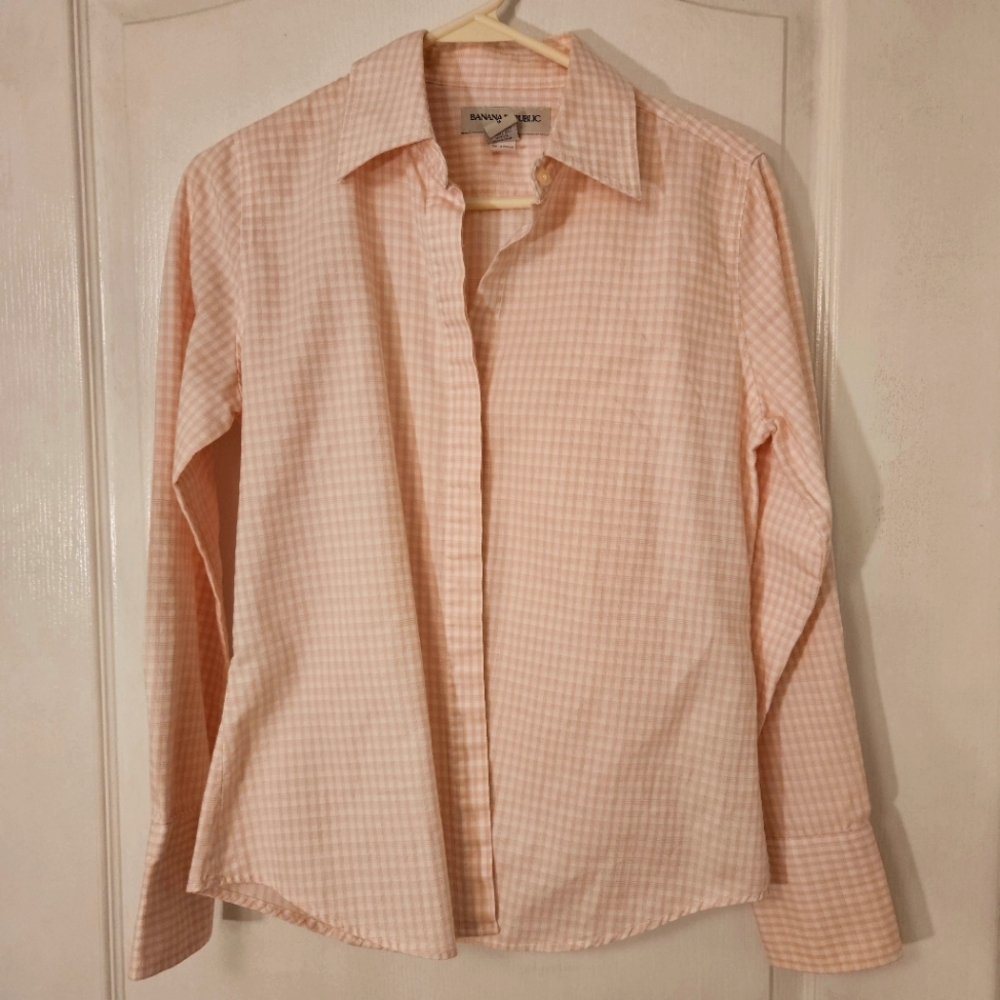 Banana Republic womens pink checkered button down shirt with large cuffs